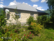 Satılır 3 otaqlı 120 m2 bağ evi Qax