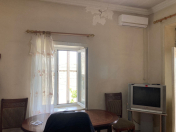 İcarəyə verilir 2 otaqlı 0 m2 həyət evi Binəqədi