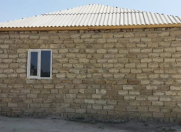 Satılır 4 otaqlı 64 m2 həyət evi Binə