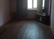 Satılır 3 otaqlı 1 m2 köhnə tikili Gəncə