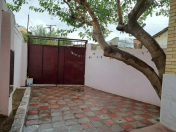 Satılır 2 otaqlı 70 m2 həyət evi Ağ şəhər