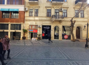 Satılır 4 otaqlı 90 m2 köhnə tikili Sahil m.