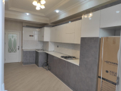 İcarəyə verilir 3 otaqlı 100 m2 yeni tikili Qara Qarayev m.