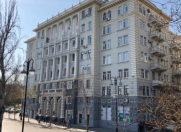 İcarəyə verilir 3 otaqlı 120 m2 köhnə tikili Fəvvarələr meydanı