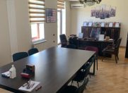 İcarəyə verilir 4 otaqlı 250 m2 ofis Nizami m.