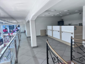 İcarəyə verilir 2 otaqlı 270 m2 obyekt 28 May m.