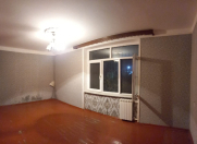 Satılır 2 otaqlı 70 m2 köhnə tikili Bakıxanov