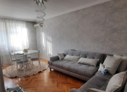 Satılır 3 otaqlı 65 m2 köhnə tikili Elmlər Akademiyası m.