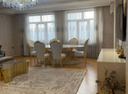 Satılır 4 otaqlı 210 m2 yeni tikili 28 May m.