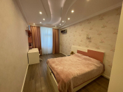 Satılır 4 otaqlı 204 m2 yeni tikili 2 mkr