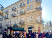 Satılır 3 otaqlı 120 m2 köhnə tikili Sahil m.