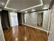 Satılır 4 otaqlı 181 m2 yeni tikili Nəriman Nərimanov m.