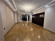 Satılır 4 otaqlı 200 m2 yeni tikili 28 May m.