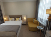 Satılır 14 otaqlı 525 m2 obyekt Elmlər Akademiyası m.