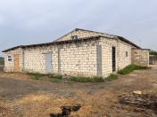 Satılır 12 otaqlı 3700 m2 obyekt Salyan