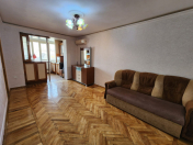 İcarəyə verilir 2 otaqlı 31 m2 köhnə tikili Elmlər Akademiyası m.