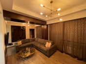 Satılır 5 otaqlı 158 m2 yeni tikili Şah İsmayıl Xətai m.