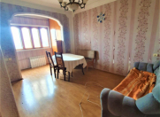 Satılır 3 otaqlı 80 m2 köhnə tikili Qara Qarayev m.