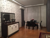 Satılır 4 otaqlı 200 m2 yeni tikili Elmlər Akademiyası m.