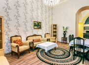 Satılır 5 otaqlı 160 m2 köhnə tikili Sahil m.