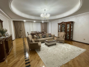 Satılır 4 otaqlı 235 m2 yeni tikili Koala parkı