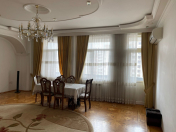 Satılır 5 otaqlı 172 m2 yeni tikili Səhiyyə Nazirliyi