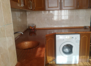 İcarəyə verilir 2 otaqlı 65 m2 köhnə tikili Həzi Aslanov m.