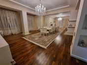 Satılır 5 otaqlı 750 m2 yeni tikili Nəsimi bazarı