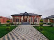 Satılır 5 otaqlı 240 m2 həyət evi Şüvəlan