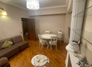 Satılır 2 otaqlı 70 m2 köhnə tikili Səbail r.