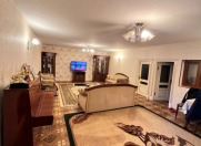 Satılır 6 otaqlı 214 m2 həyət evi Rəsulzadə