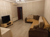 Satılır 3 otaqlı 1.5 m2 həyət evi Xalqlar Dostluğu m.