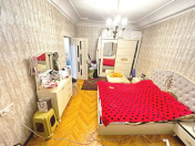 Satılır 3 otaqlı 80 m2 köhnə tikili Nizami m.