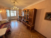 İcarəyə verilir 2 otaqlı 80 m2 köhnə tikili Elmlər Akademiyası m.