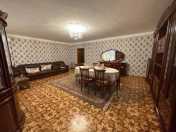 Satılır 3 otaqlı 105 m2 köhnə tikili Azadlıq prospekti m.