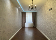 Satılır 4 otaqlı 130 m2 yeni tikili İnşaatçılar m.
