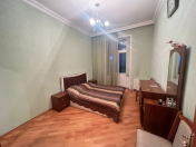 İcarəyə verilir 2 otaqlı 80 m2 köhnə tikili Nəriman Nərimanov m.