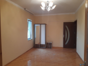 İcarəyə verilir 2 otaqlı 42 m2 köhnə tikili 7 mkr