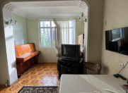 Satılır 4 otaqlı 110 m2 köhnə tikili Ayna Sultanova heykəli