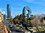 Satılır 5 otaqlı 130 m2 köhnə tikili Qız Qalası