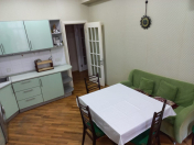 Satılır 3 otaqlı 135 m2 yeni tikili Nizami m.