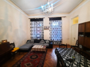 Satılır 4 otaqlı 140 m2 köhnə tikili Milli Konservatoriya