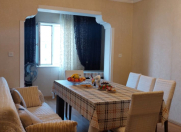 Satılır 3 otaqlı 110 m2 köhnə tikili 8 mkr