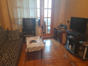 Satılır 4 otaqlı 90 m2 köhnə tikili İnşaatçılar m.