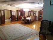 Satılır 7 otaqlı 271 m2 yeni tikili 8 mkr