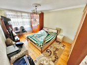 Satılır 3 otaqlı 85 m2 köhnə tikili Qara Qarayev m.