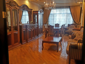 İcarəyə verilir 3 otaqlı 120 m2 yeni tikili Tibb Universiteti