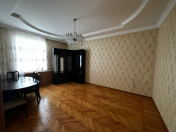 İcarəyə verilir 2 otaqlı 64 m2 köhnə tikili Qara Qarayev m.