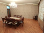 Satılır 4 otaqlı 190 m2 yeni tikili Nizami m.