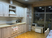 İcarəyə verilir 3 otaqlı 180 m2 yeni tikili Nizami m.